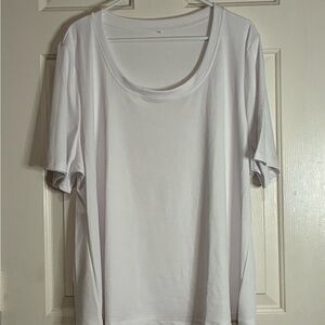 Elegant White Short Sleeve Women's Tee